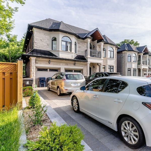 Rougemount property